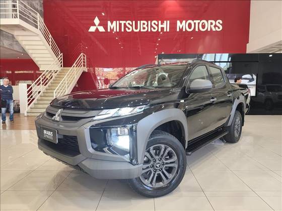 MITSUBISHI L200 TRITON 2.4 16V TURBO DIESEL SPORT OUTDOOR PLUS CD 4P 4X4 AUTOMÁTICO